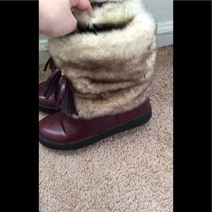 Burgundy winter boots